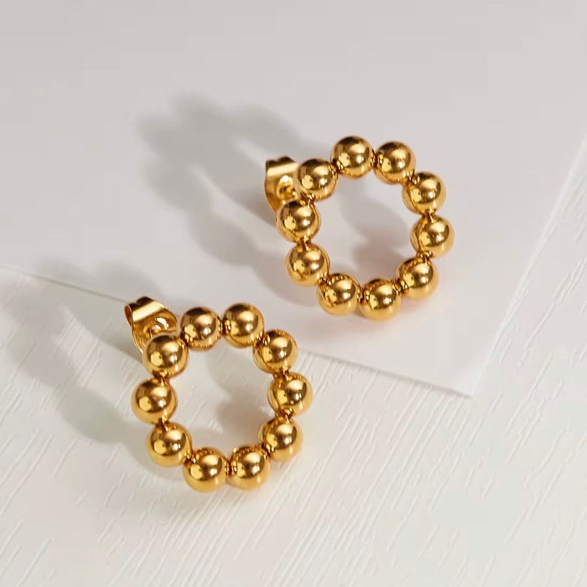 Golden Pearls Earrings